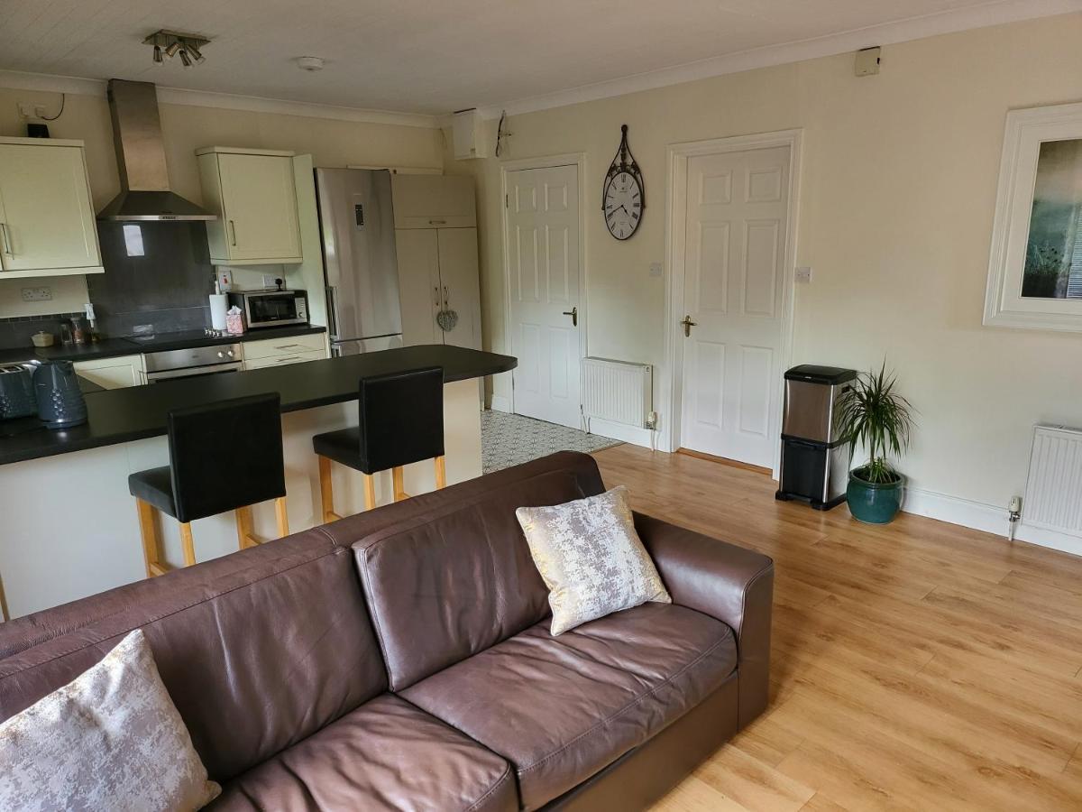 Millstream Cottage House & Apartment Уотърфорд Екстериор снимка